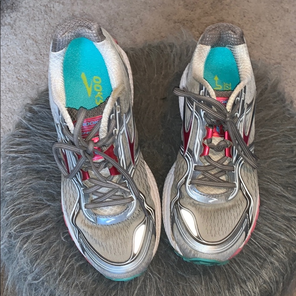 Original Brook, colorful running shoes